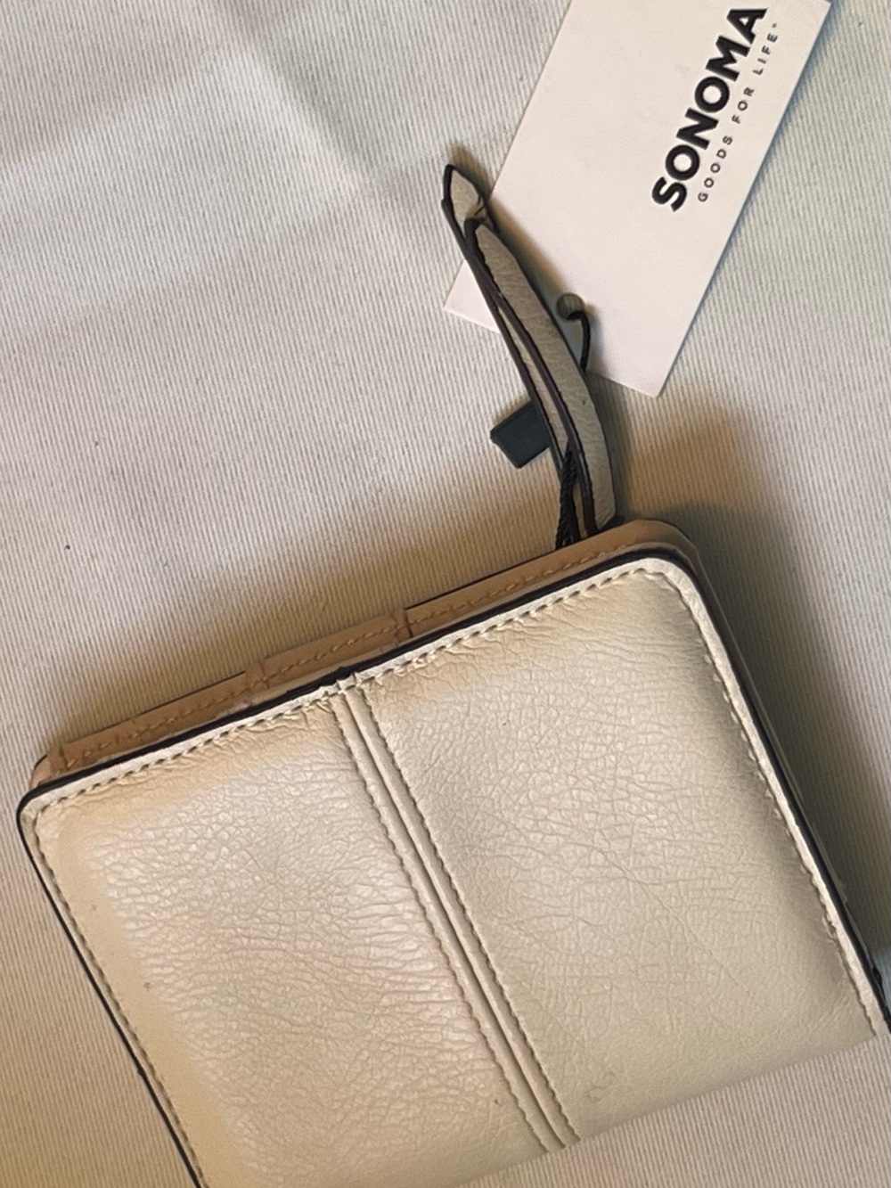 Sonoma Goods For Life Off-White Cream Compact Bifold Wallet BNWT